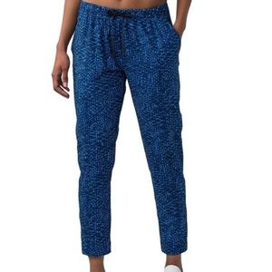 Lululemon Jet crop size 8